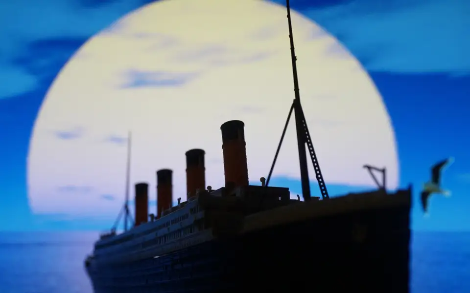 Titanic An Immersive Voyage exhibit at Union Station Kansas City closing in April 2026
